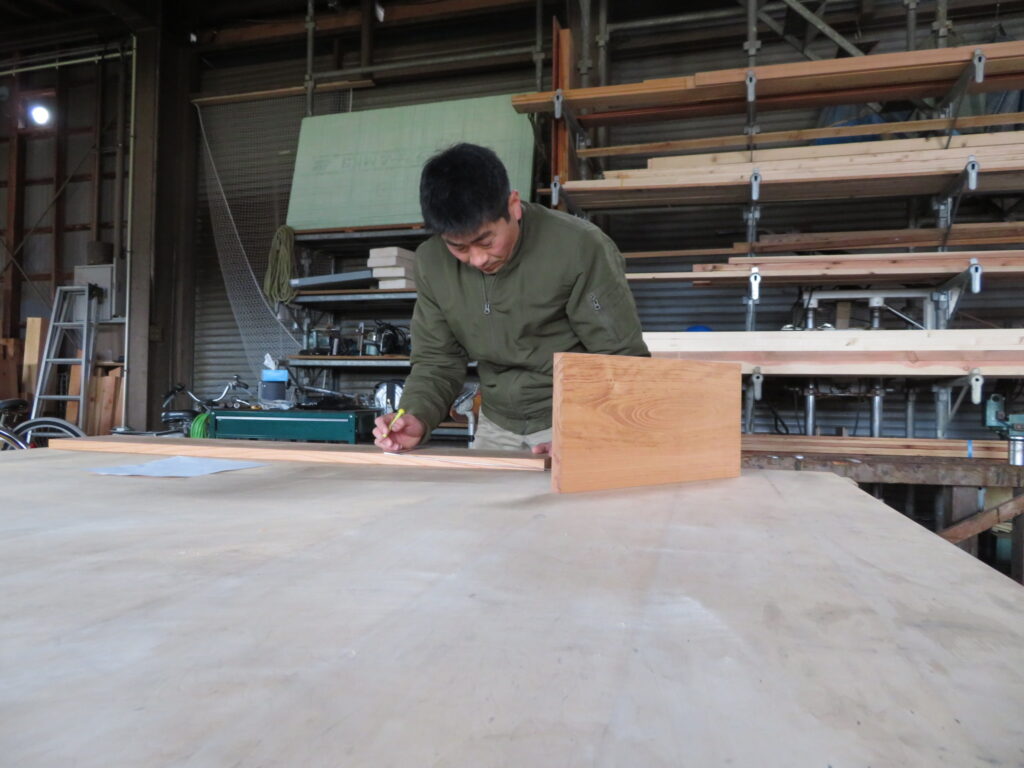 モニタースタンド製作