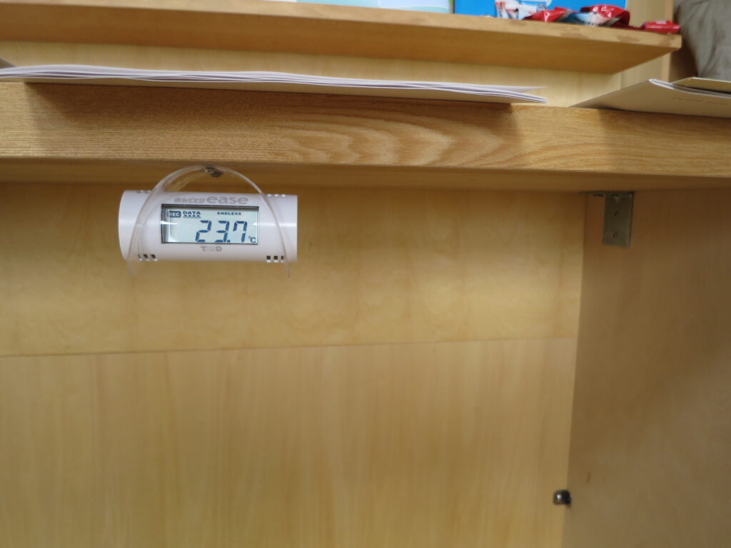 室内に温度計