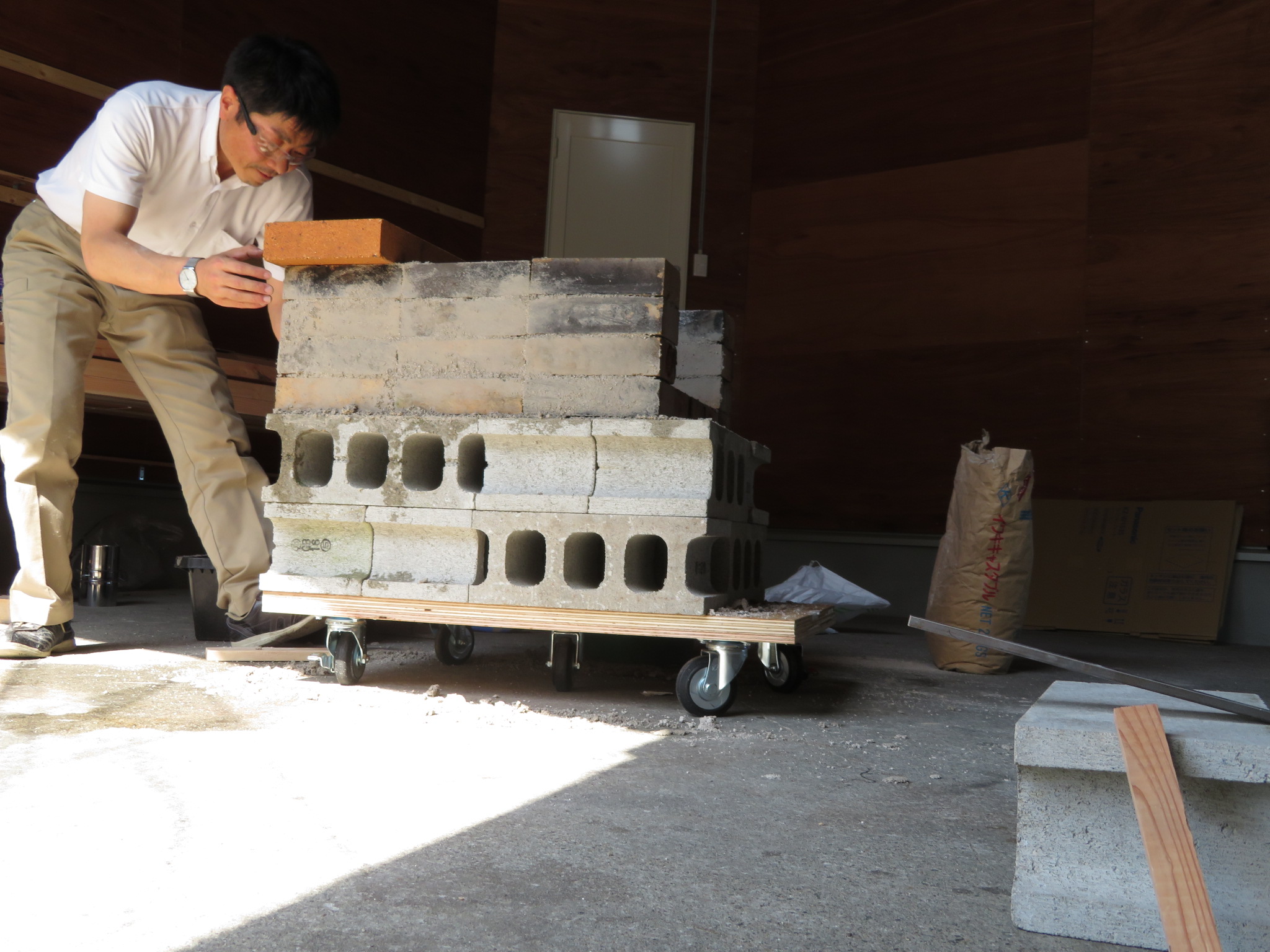 ピザ窯、土台作り