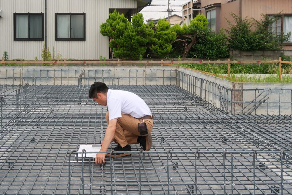 富山で耐震等級3の基礎鉄筋組立、鉄筋量が多いのがわかる
